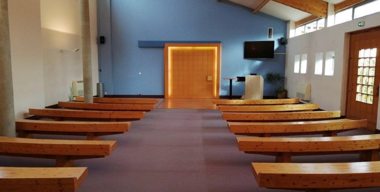 Photo de la salle de recueillement du crématorium de la Vienne à Poitiers