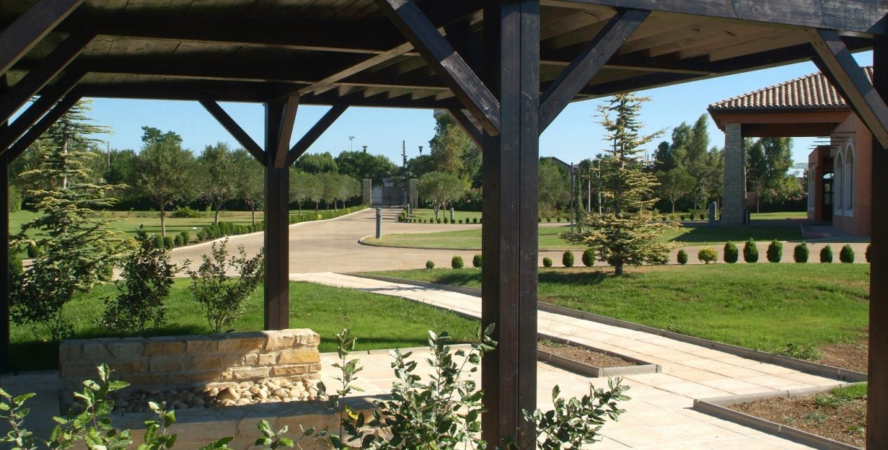 Pergola de dispersion - Crématorium de Nîmes - La Société des Crématoriums de France