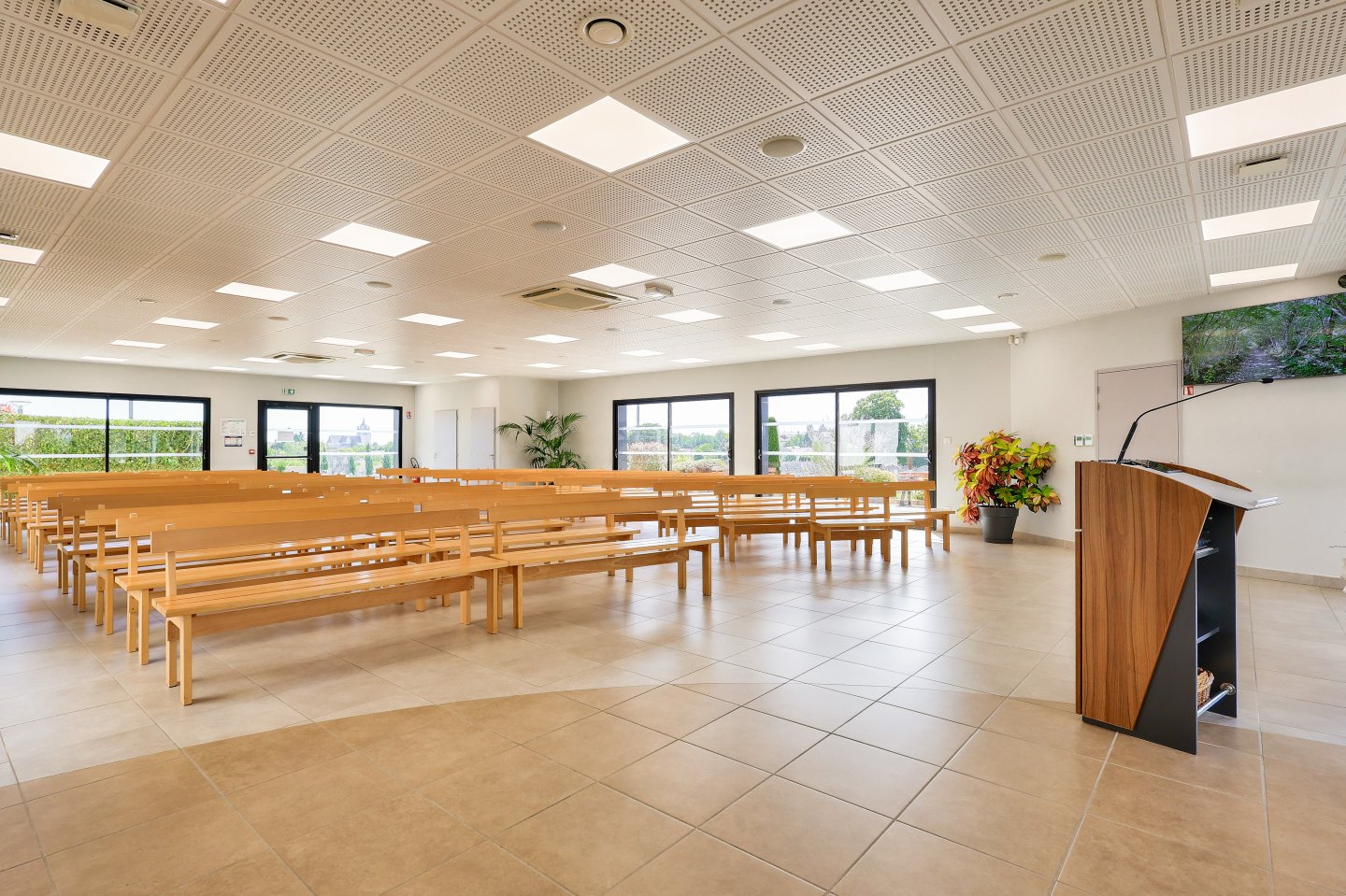 salle-ceremonie-crematorium-dole